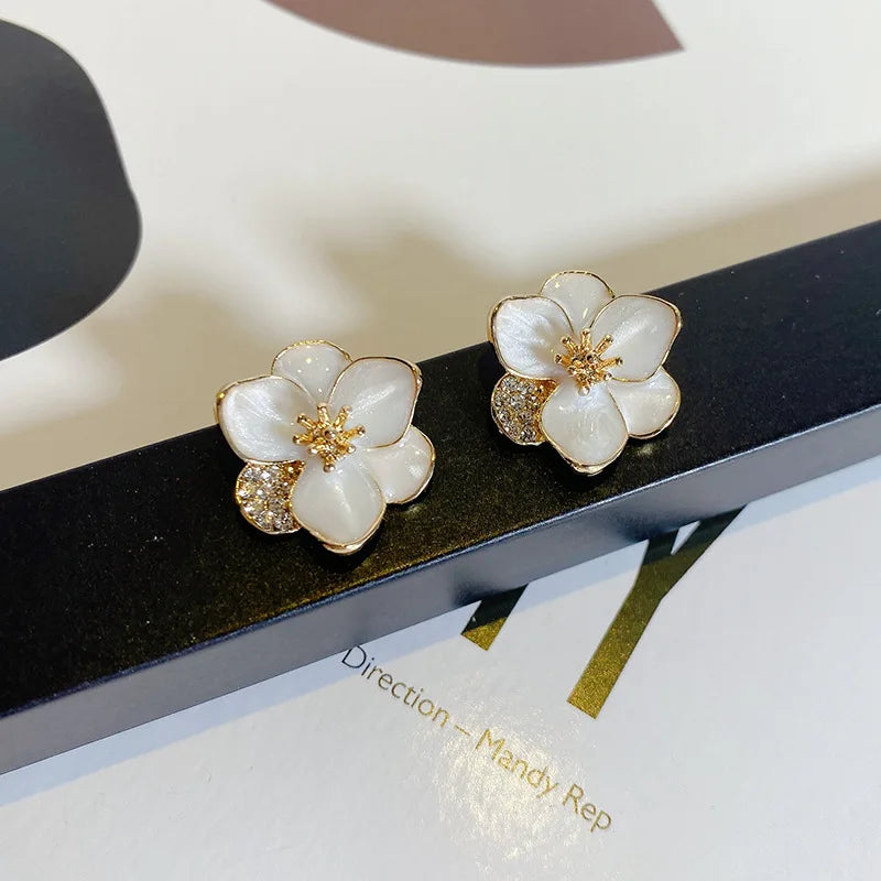 AA00191 Fashion Simple 925 Silver Needle White Flower Stud Earring Women Jewelry