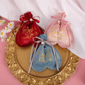 Heart Shape Luxury Design Wedding Favor Bags Candy Chocolate Package Give Away Gift Bag Velvet Bags