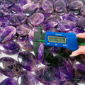 Hongzhuo Wholesale Price Natural Healing Stones Crystal Amethyst Crystal Palm Massage Stone Healing