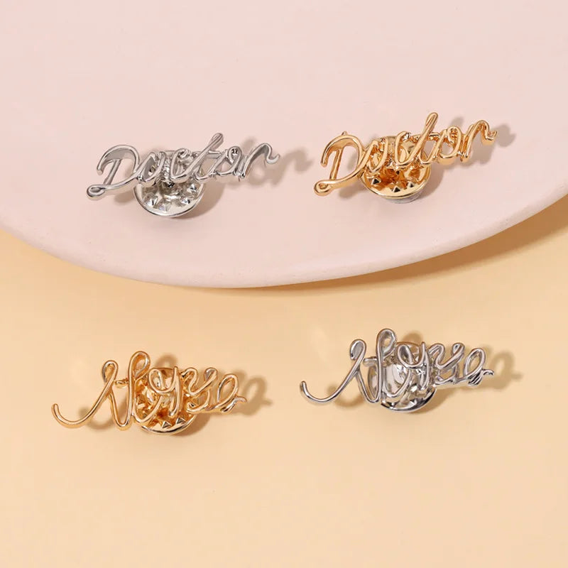 AA00377 Jewelry English Alphabet Letter Pin Gold Sliver Plated Doctor Nurse Letters Metal Brooch Badges