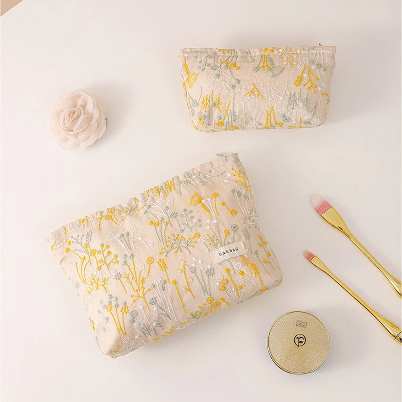 Cute Cotton Linen Makeup Bag Floral Embroidery Portable Toiletry Pouch Zipper Fashionable Brush Cosmetic Tools Holder