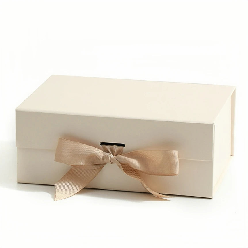 Luxury Rigid Kraft Paper Gift Box Set Magnetic Closure Cardboard Folding Boxes with Matt Lamination for Presenting Elegant Gifts