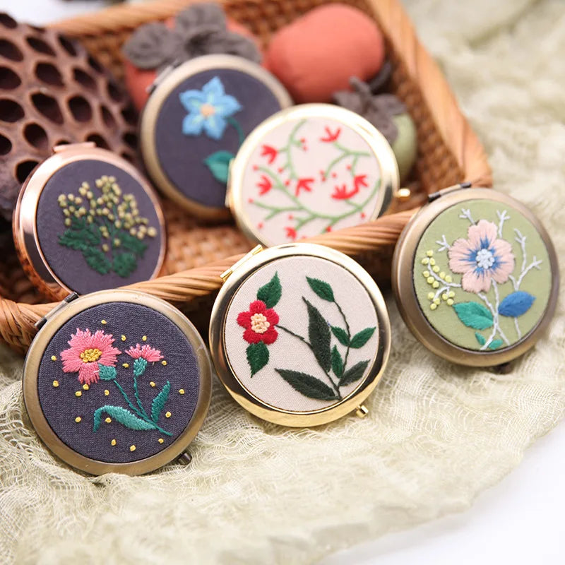 Chinese Products Handcraft Needlework Cross Stitch Kit Mini Round Makeup MirrorVintage Handheld Mirror