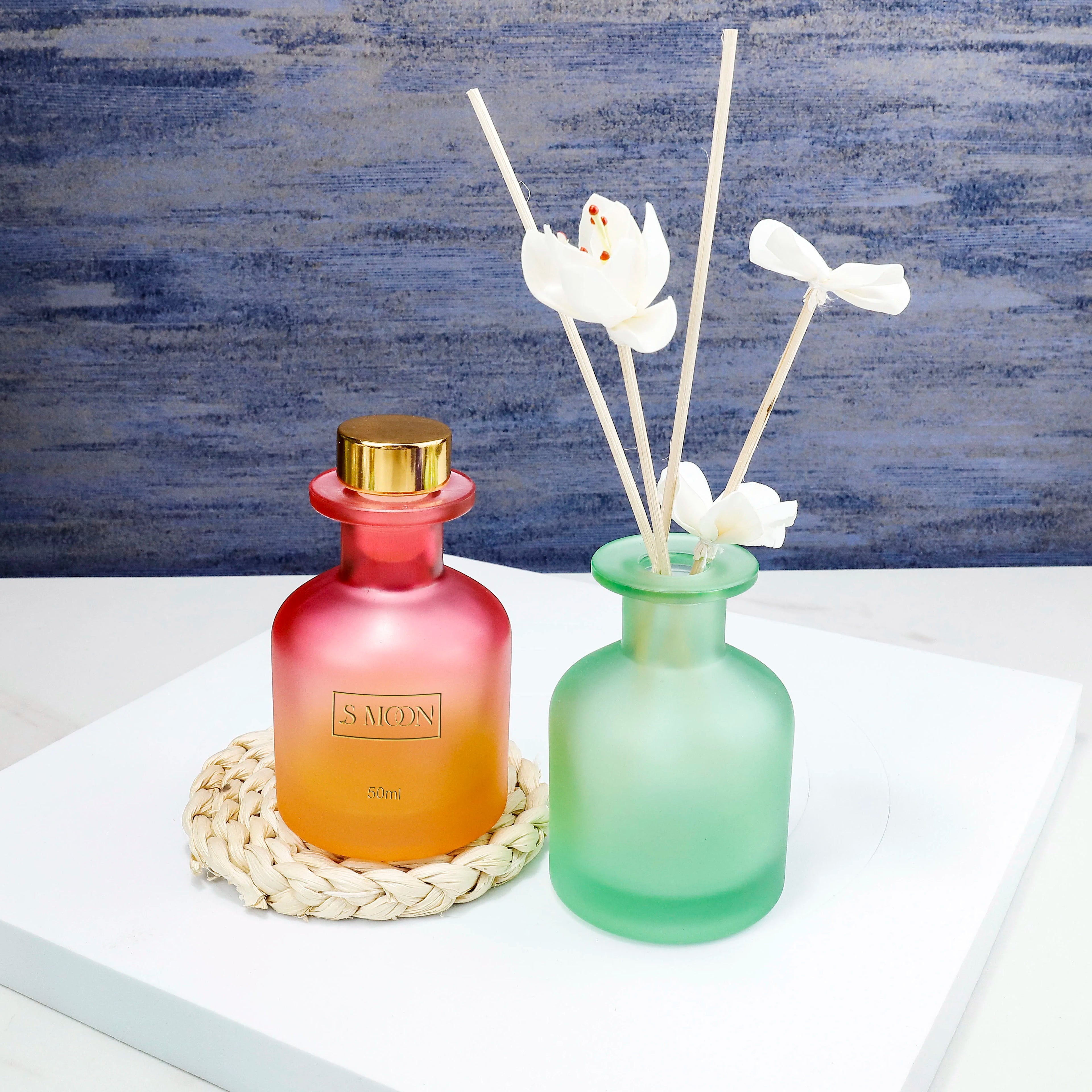 S Moon Wholesale Orange Aroma Reed Diffuser Empty Round Air Fresher Glass Bottle Cork Capacity 500ml 200ml 250ml Matte Finish