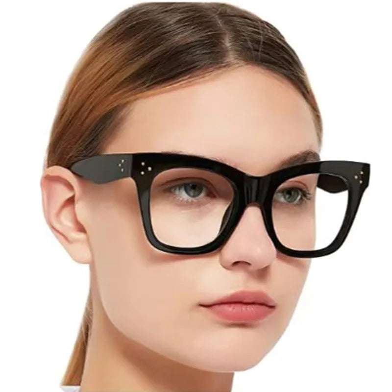 Trendy Colorful Big Frame Square Sunglasses Women New Standing Eyewear Cat Eye Ocean Plastic Sunglasses Gafas De Sol