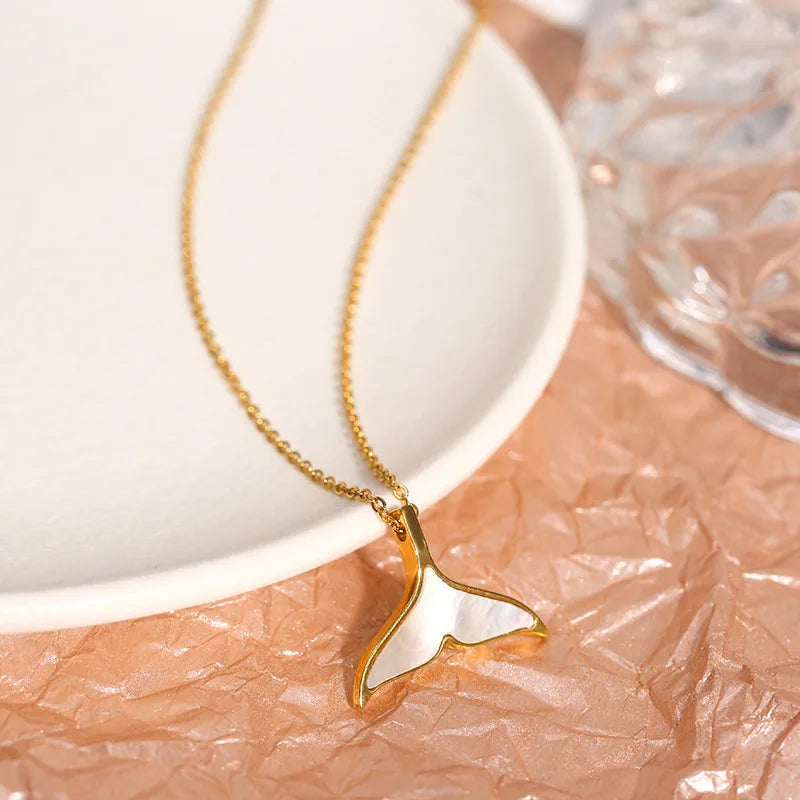 Fade Resistant Stainless Steel Shell Tail Necklace 18K Gold Plated White Shell Fish Tail Pendant Necklace