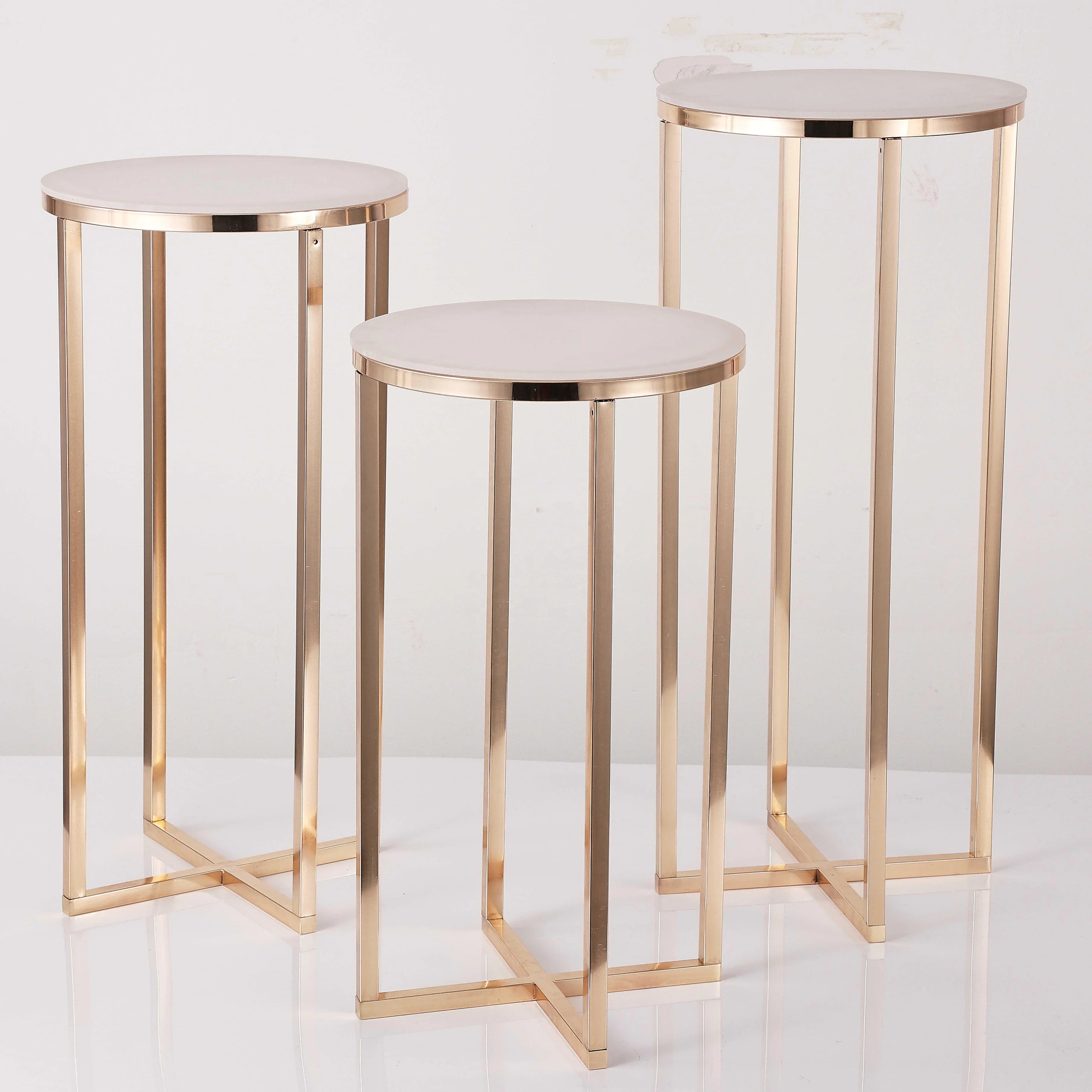 Zhuoyun Unique Design Iron Acrylic Party Event Decoration Table Centerpiece Wedding Gold Cake Stand