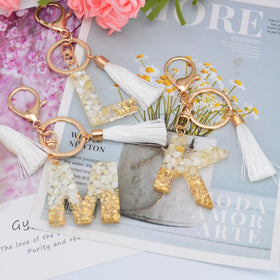 Creative 26 Letter Resin Keychain With White Tassel Keyring Charms Lucky Initial Key Chain Bag Car Key Pendant