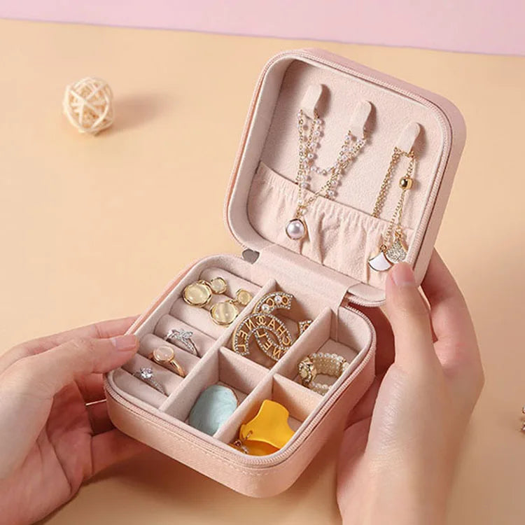 Custom Logo 10*10mm Mini PU Leather Jewelry Box Portable Zipper Travel Organizer for Rings Necklaces Earrings