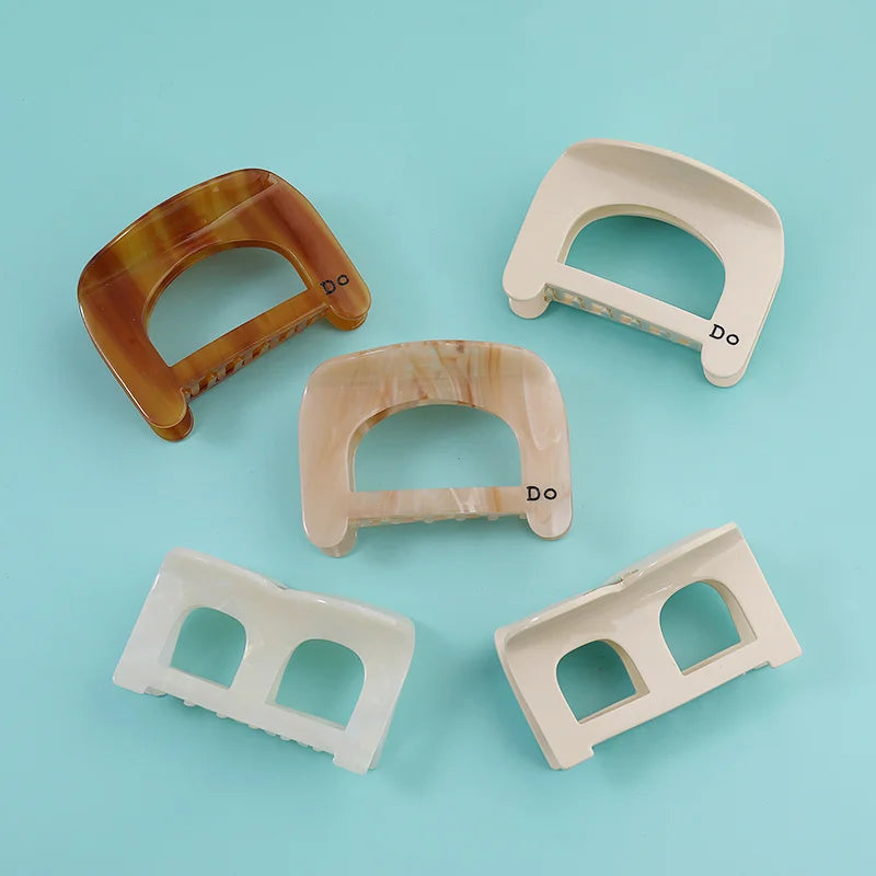 Midairy New Design D B Shape Cute Sweet Solid Color Letter Acetate Hair Claw Clips  for Girls 5079-5080