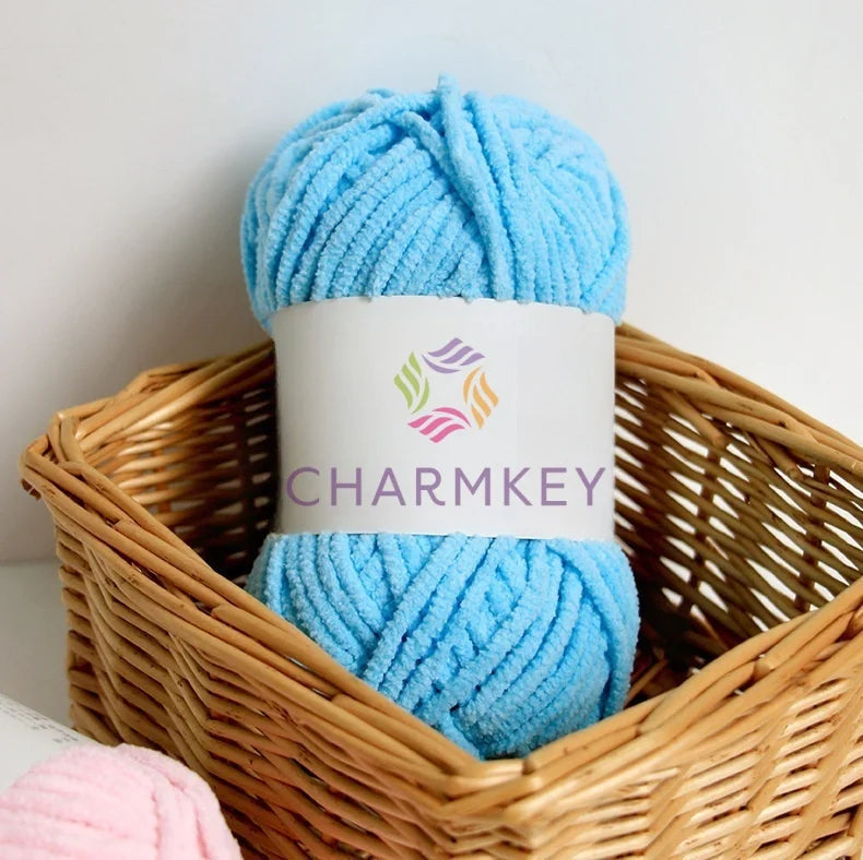 Top Fashion Fancy 100% Polyester Knitting Dolls Handbag Chunky Chenille Velvet Crochet Yarn in Stock