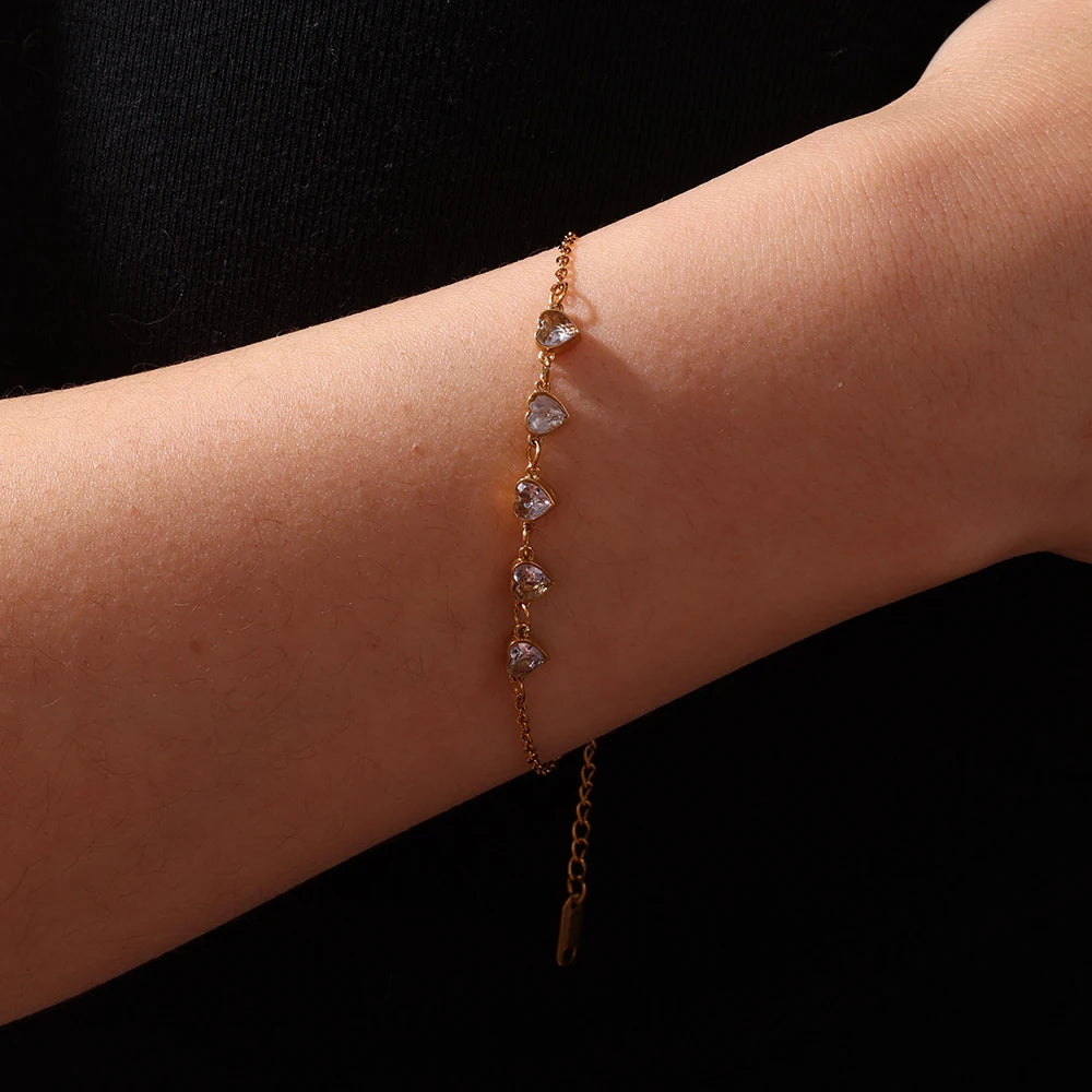 Elegant  New Arrival Cubic Zirconia Chain Bracelet 18K Gold Plated Stainless Steel Heart Charms Bracelet for Women Jewelry Gift