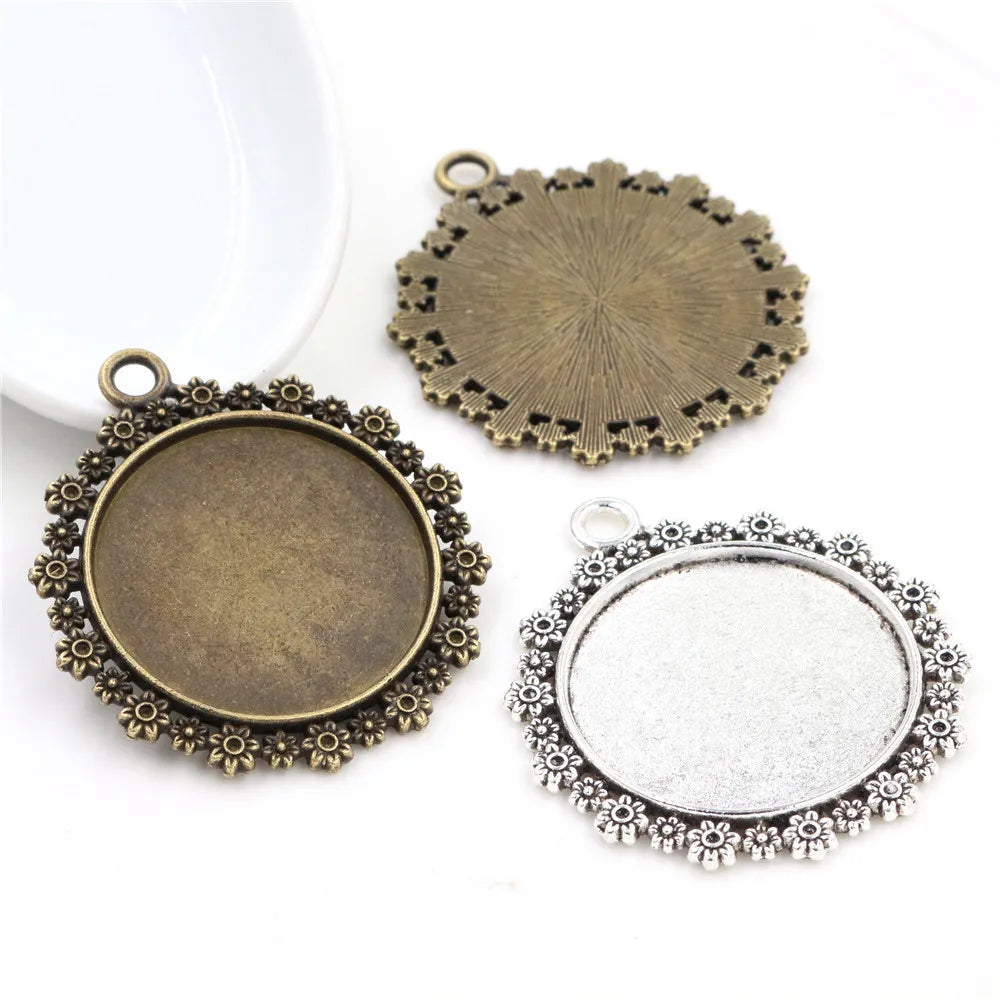 30mm Inner Size Antique Bronze and Silver Plated Color Flower Style Cabochon Base Setting Charms Pendant