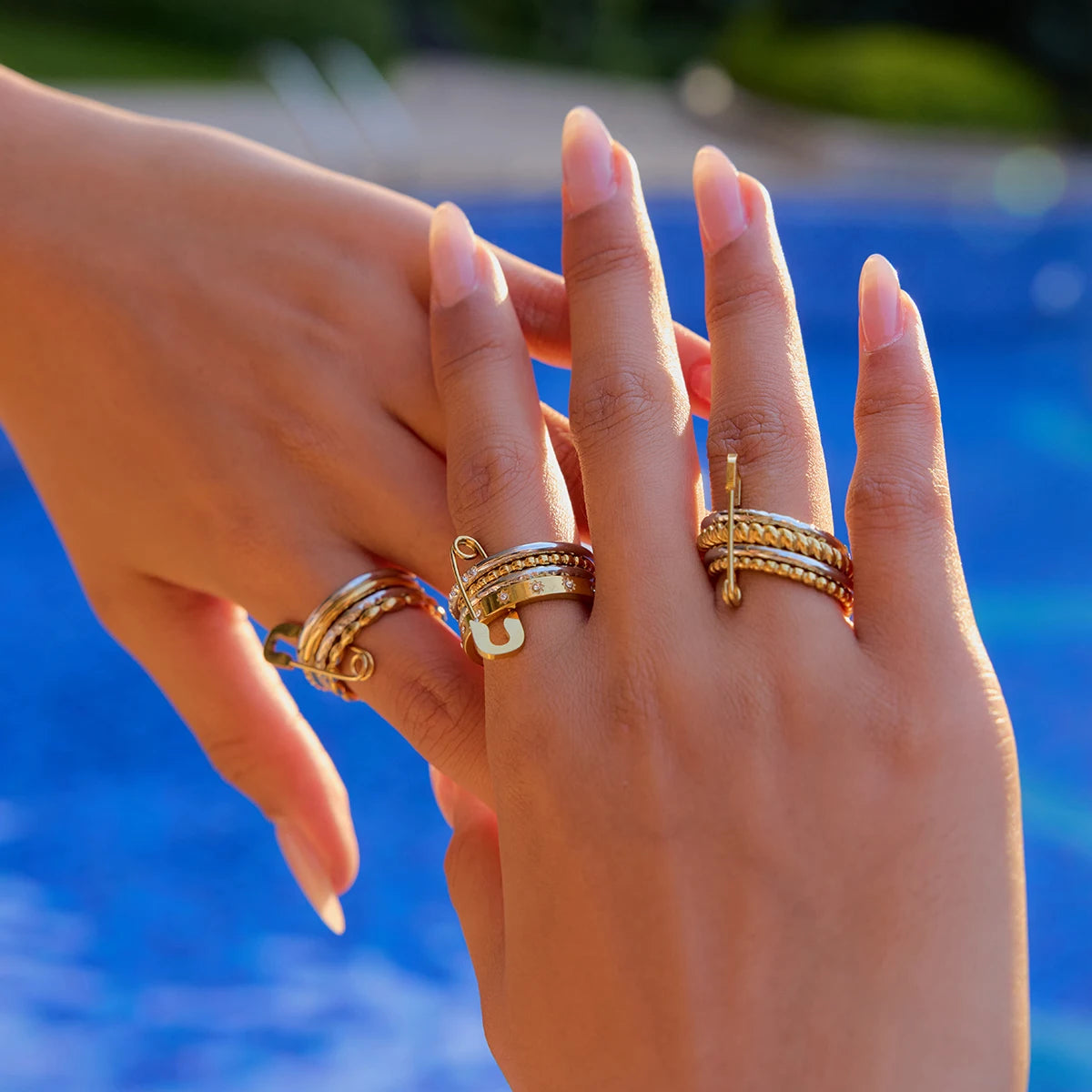 J&D Stainless Steel 18PVD Gold Plating Stone Star Rope Twist Texture Hammered Wire Paper Clip Stacked Ring