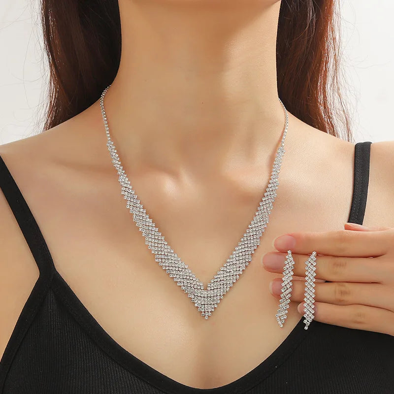 New Fashion Rhinestone Claw Chains Necklace Earrings Personalized V Shape Crystal Necklace 2023 Jewelry