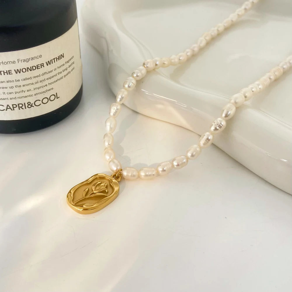 Freshwater Rice Pearl Zircon Beads Necklace Fashion Jewelry Vintage Stainless Steel Gold Plated Rose Relief Anniversary