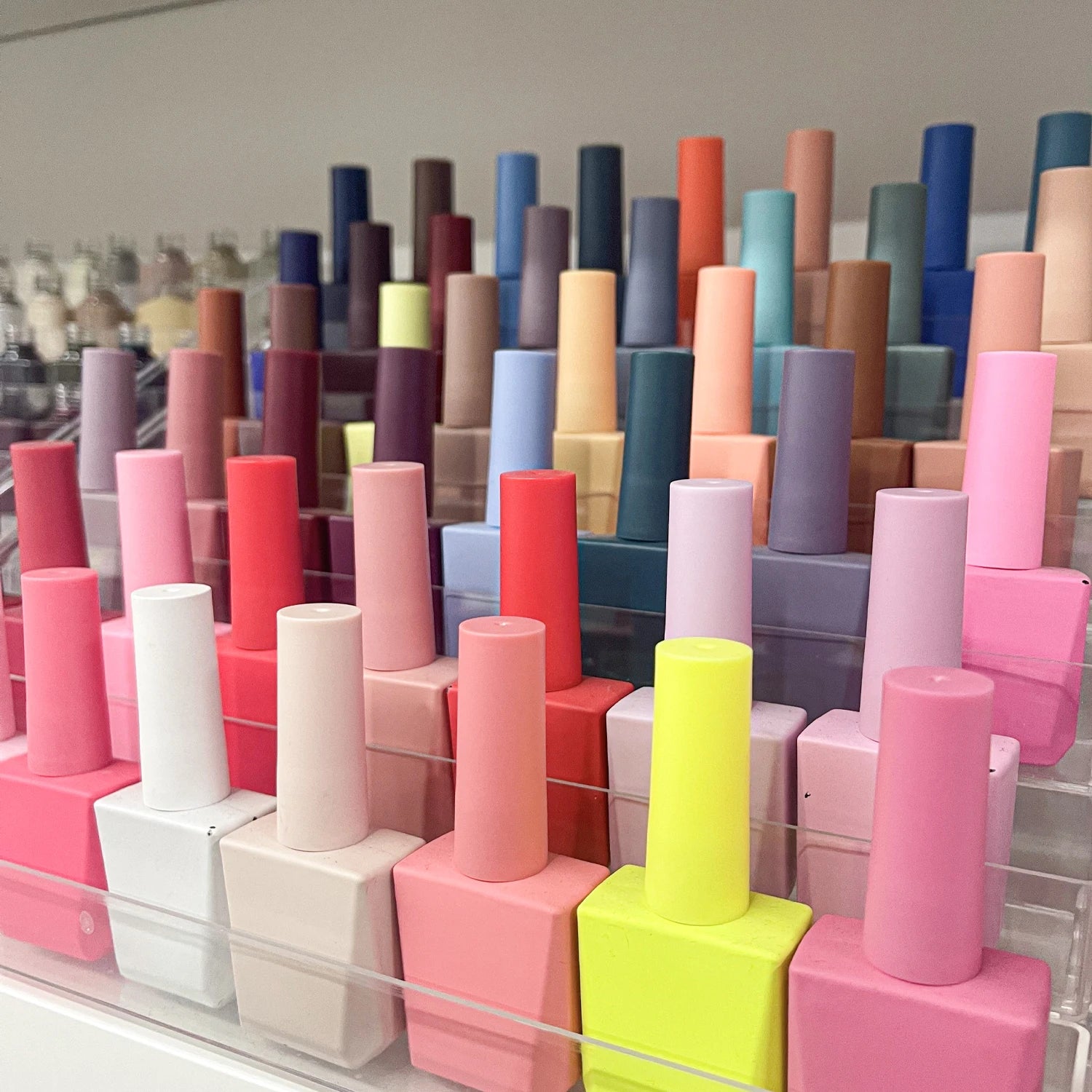 Factory Provided 15Ml Uv Nail Gel Polish Wholesale Low Moq Oem Material Matching Bottle Color Uv Nail Gel Polish