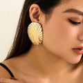 Fashion Exaggerated Big Heavy Metal Shell Stripe Stud Earrings for Women Statement Geometric Stud Earrings Jewelry (KER804)