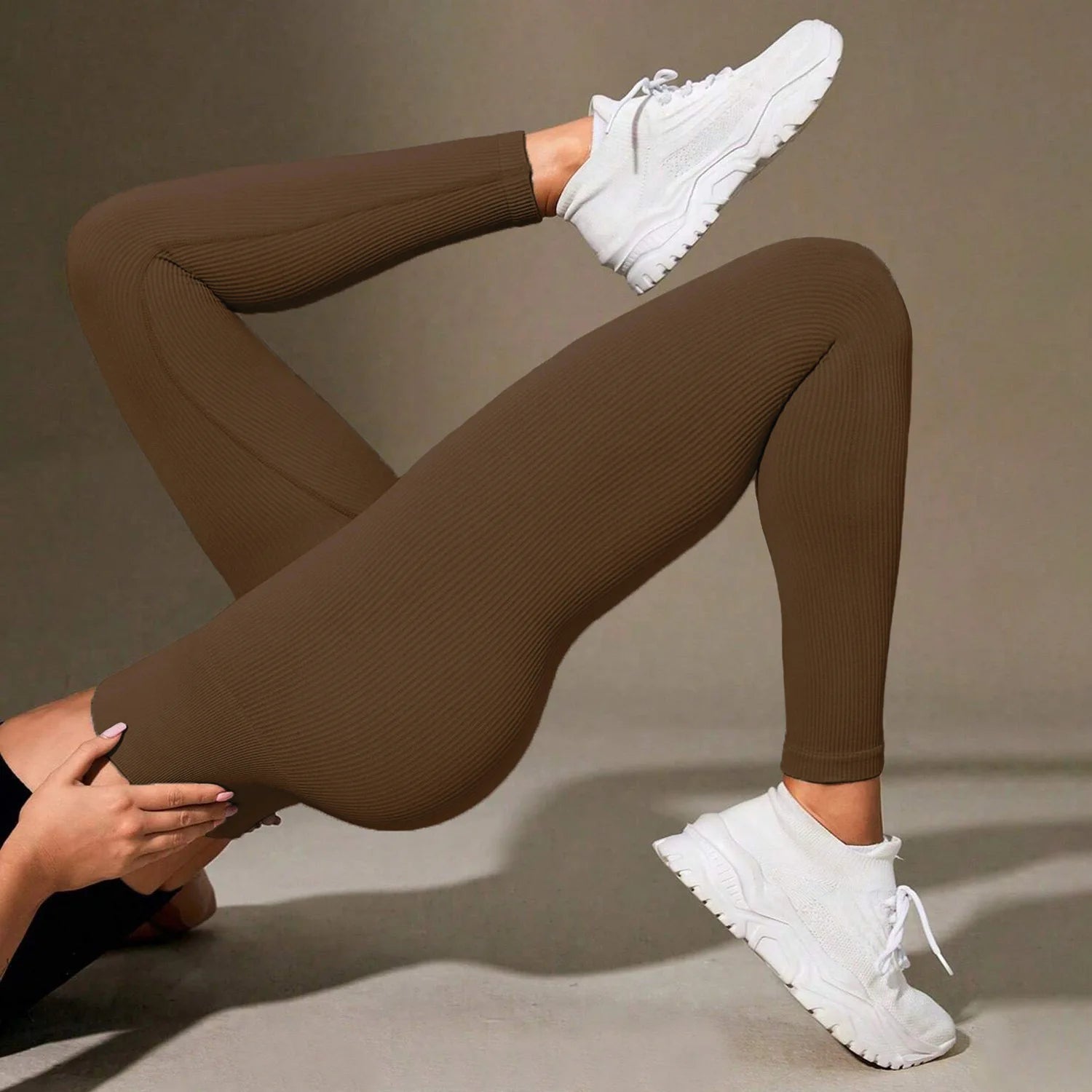 Women's High-Waisted Nylon Spandex Yoga Pants 4-Way Stretch Tummy Control Non-See through Workout Leggings with Solid Pattern