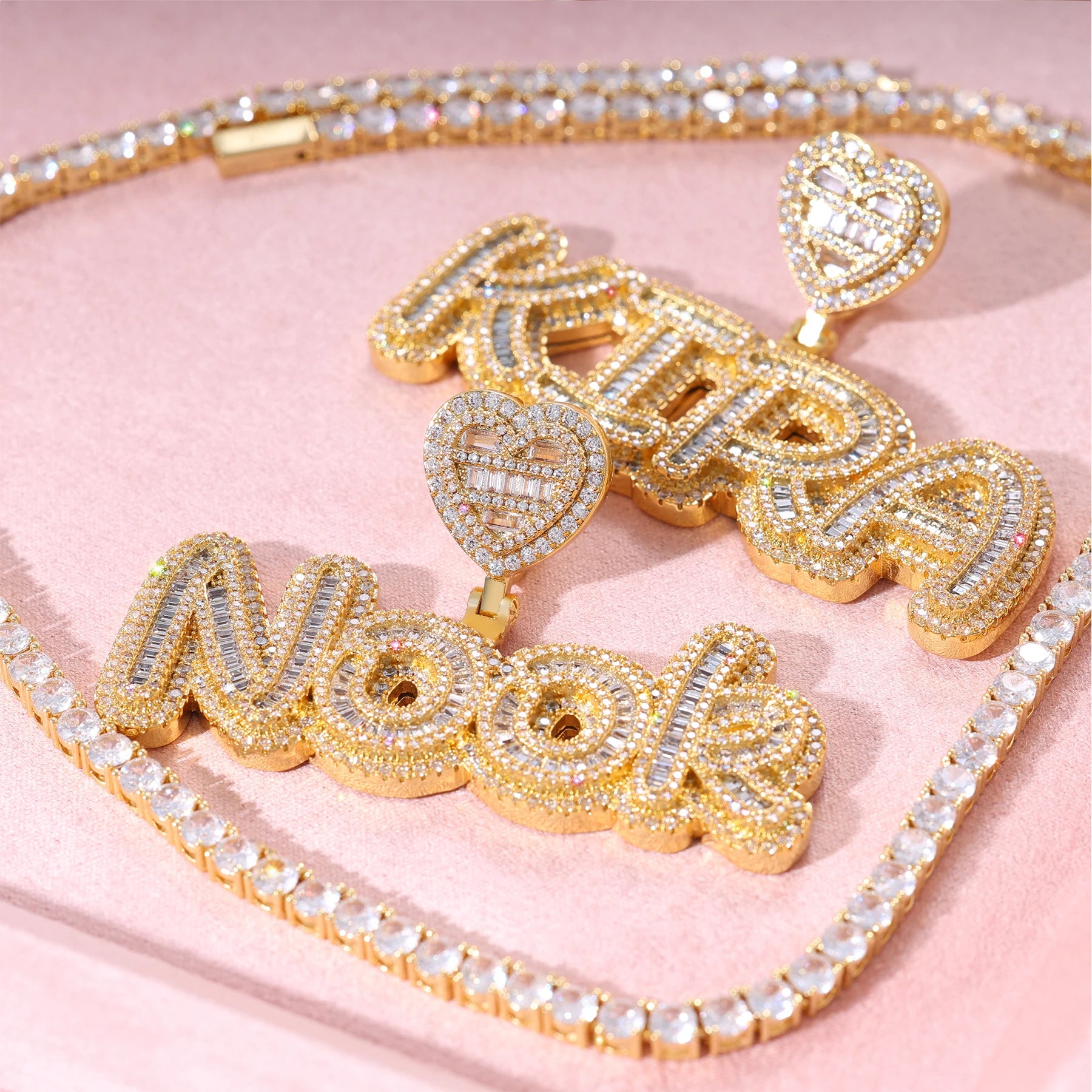 Hip Hop Bling Bling Custom Letter Jewelry Cute Heart Style Custom Pendant Jewelry Iced Out 5A Zircon with Heart Hook Baguette