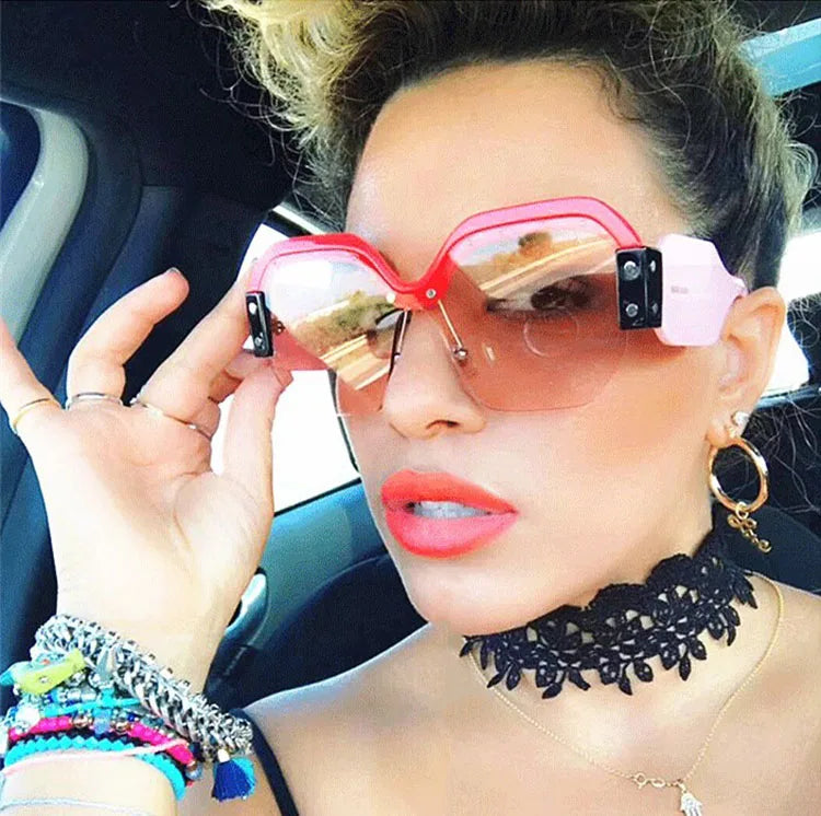 Cheap Promotional Luxury Women Popular Wrap Around Shaped Newest Manufacture Glasses Sun Sunglasses