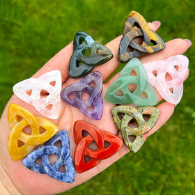 Irish Celtic Knot Triangle Shape Nature Stone Mixed Crystal Pendant Charms Necklace DIY Healing Crystals Gemstone Jewelry