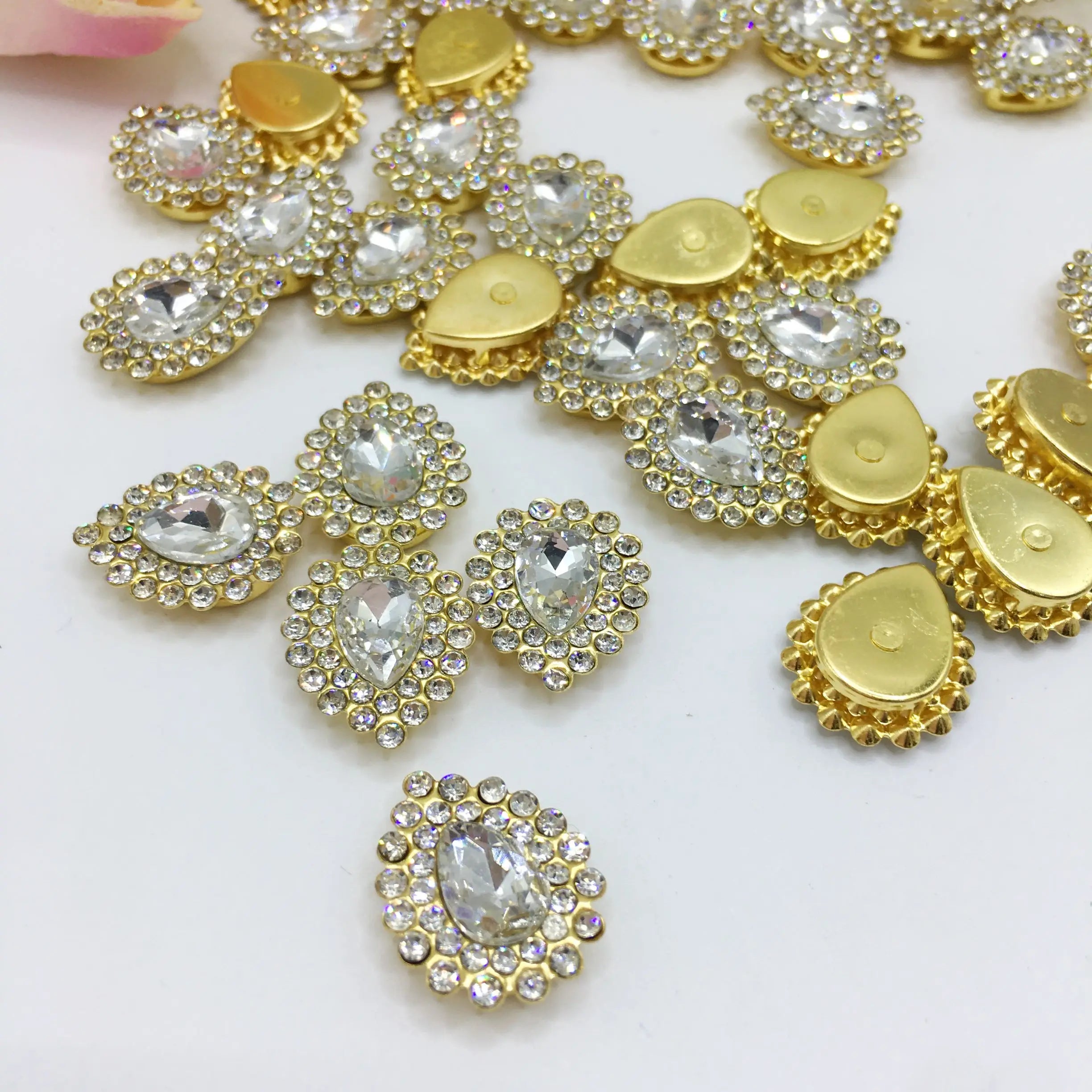 SINONG Three-layer Glass Flower Water Droplet Design White/AB Color Flat Back Loose Seam Water Drill