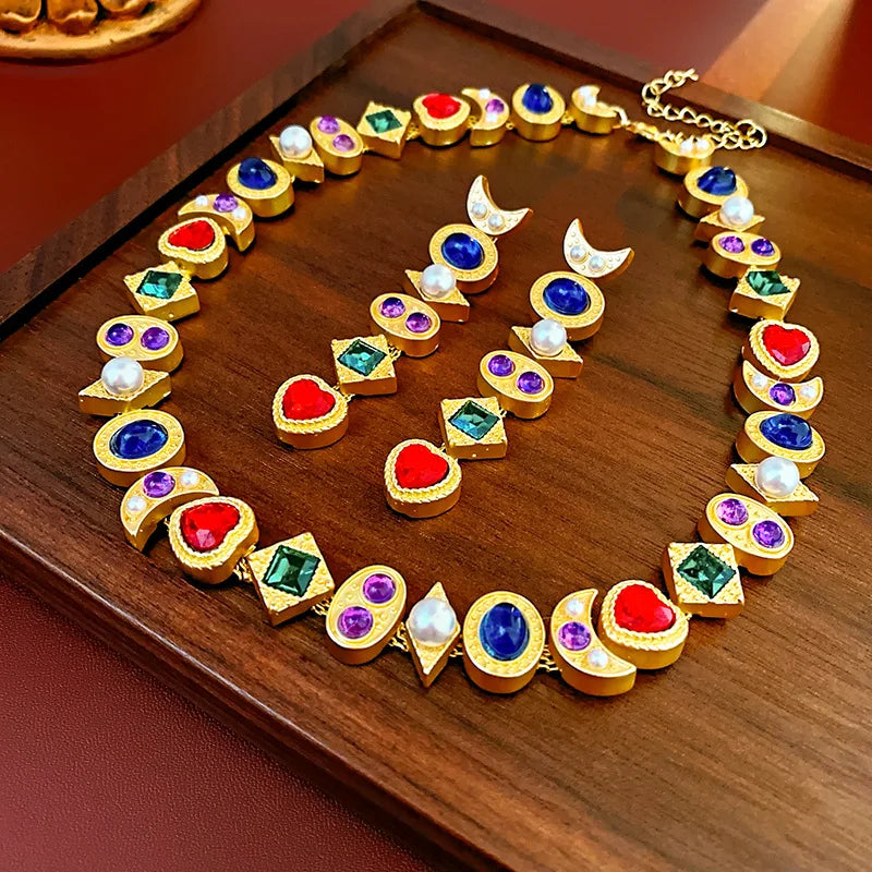 2024 Fashion Jewelry Middle Vintage Diamond Oval Heart Necklace Retro Collarbone Chain Metal 18k Real Gold Choker Necklaces