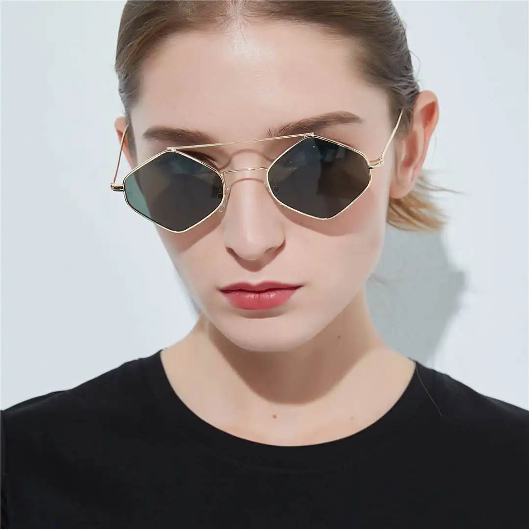 Multi-square Fashionable High-quality Metal Frame UV-blocking Sunglasses with Small Frames and Diamond Inside Design