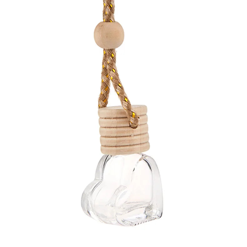 New Design 5ML Heart-Shaped Hanging Car Diffuser Perfume Bottle with Wooden Cap and Screw Seal