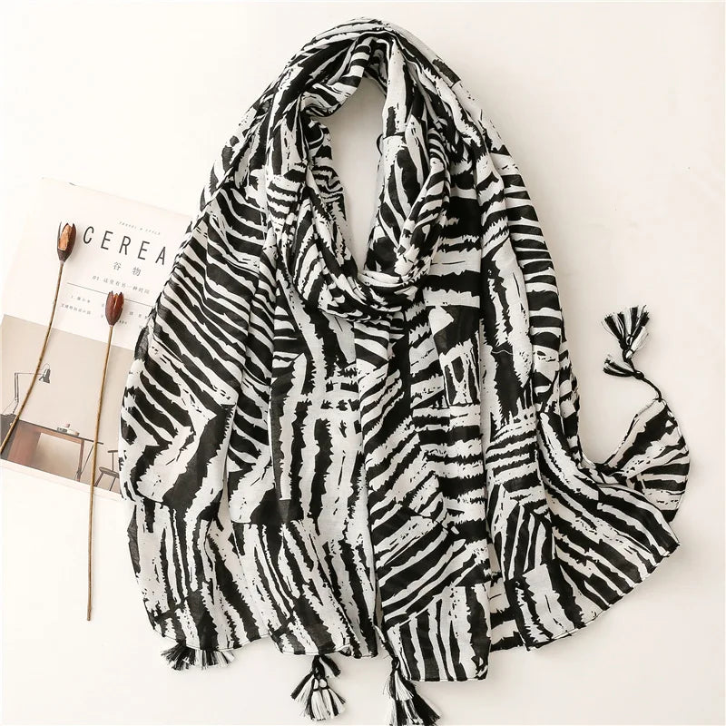 New Fashion Long Large Soft Black and White Muslim Hijabs Zebra Pattern Print Head Scarf Cotton Viscose Print Shawls for Women