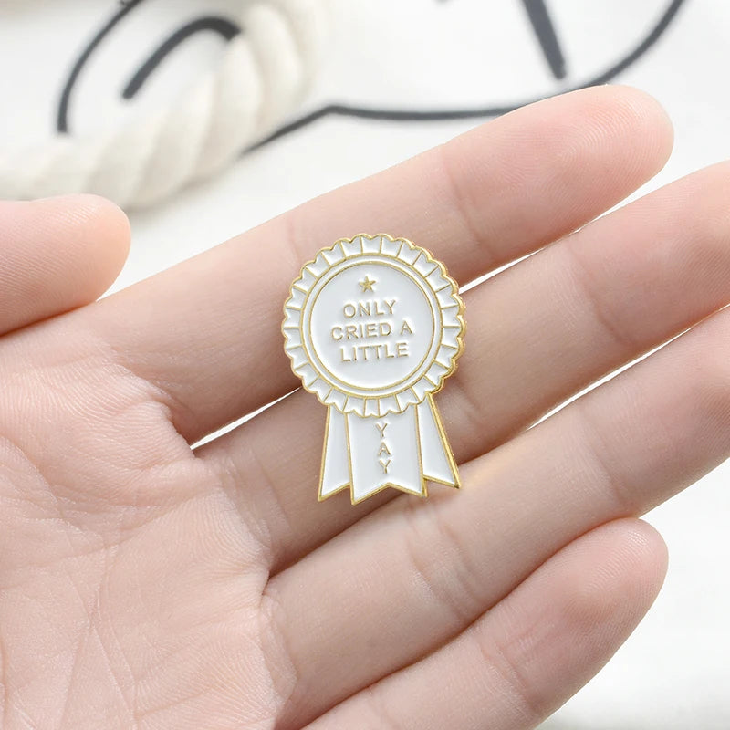 Hot Selling Creative Small Enamel Pin Custom Medallion Pin Reward Badge Bag Lapel Pin Clasp Simple and Fun Gifts for Friends