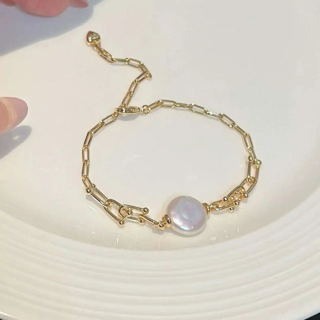 KESHI Natural AAAA Grade Baroque Freshwater Pearl Charm Bracelet 18K Gold/Platinum/Black Rhodium Plating Luxury Horseshoe Design