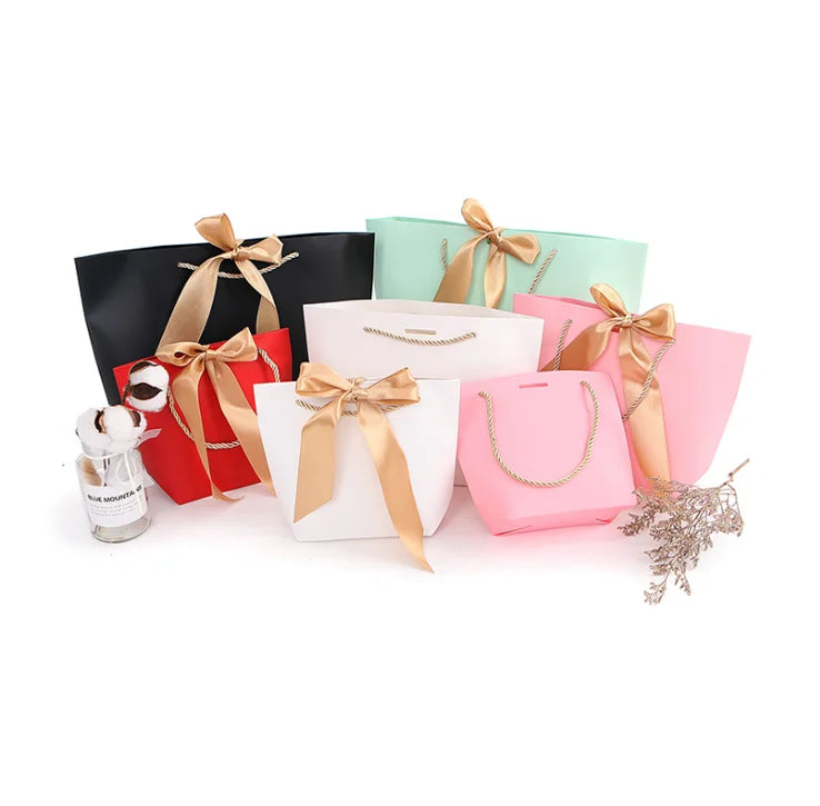 Spot Clothing bags color white cardboard shopping Bags lipstick cosmetics handbags