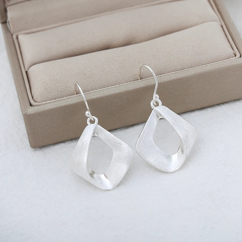 TongLing Trendy Fashion Hypoallergenic Small Simple Drop Earring Female Minimalist Hook Earring for Daily Life