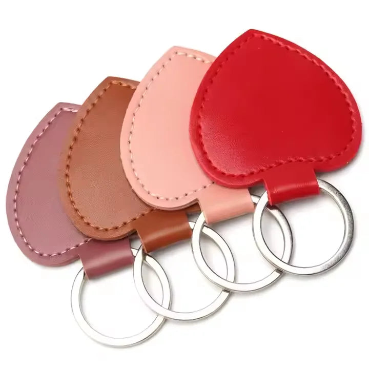 Custom Accessories Gifts Heart-shaped Key Chain Case Pu Leather  Key Ring Pendant Organizers Mens Women's Car Keychains Rings
