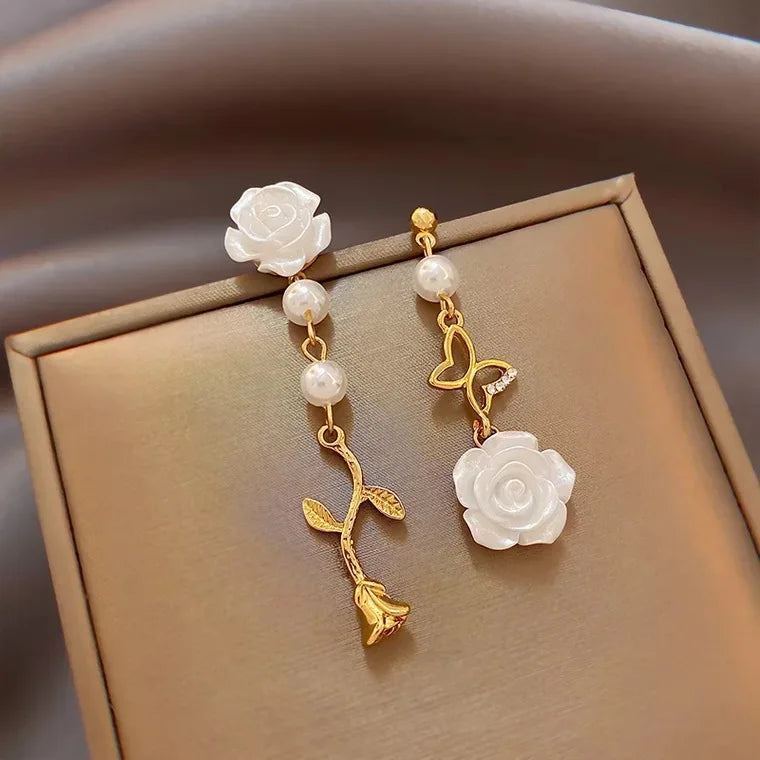 Wholesale Alloy Asymmetry Butterfly Trendy Flower Pendant Earrings for Women Wedding Party Jewelry