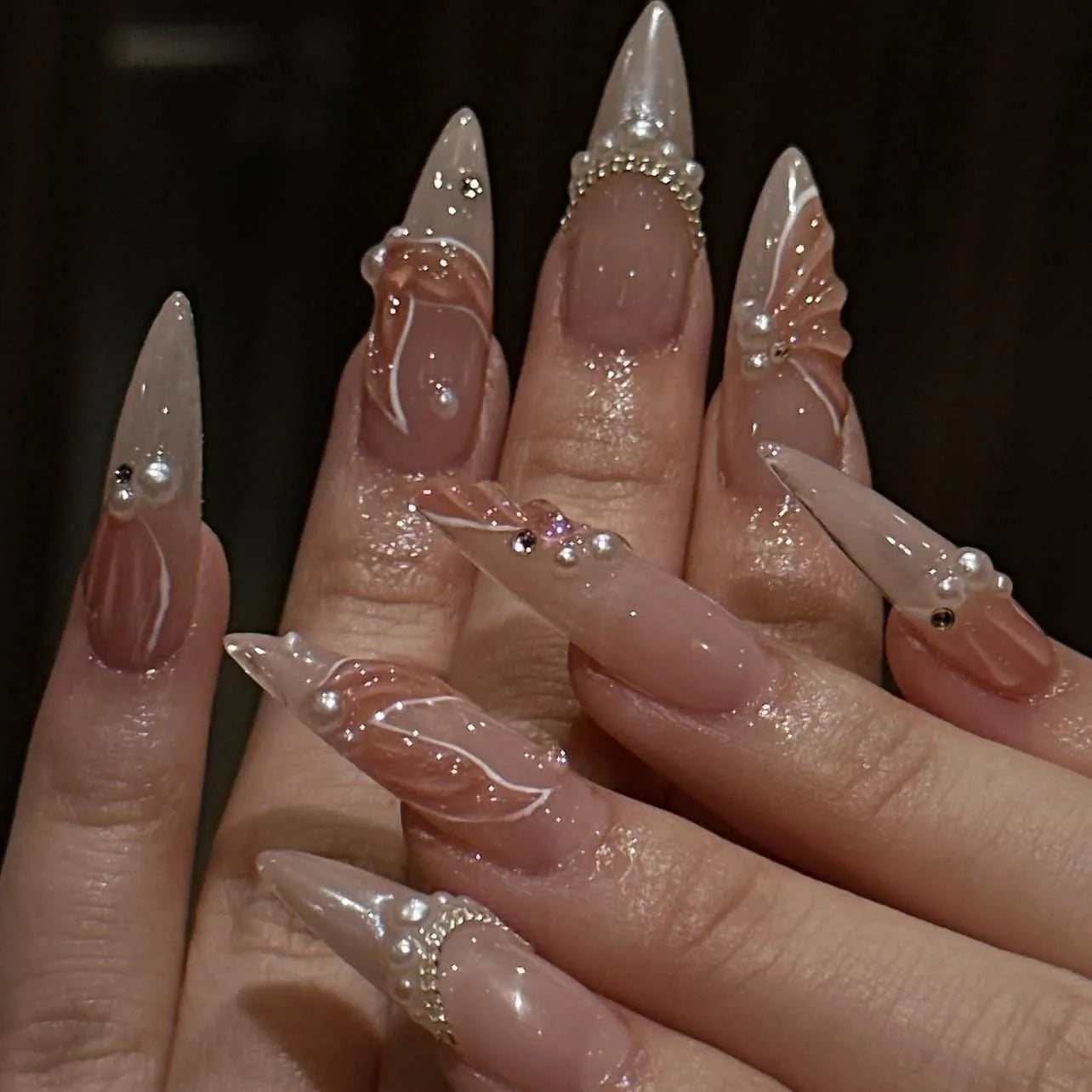 24 Pcs Fish Tail Nail Art Short 3D Pearl Glitter Acrylic Press on Nails Artificial Fingernails False Nails 3433