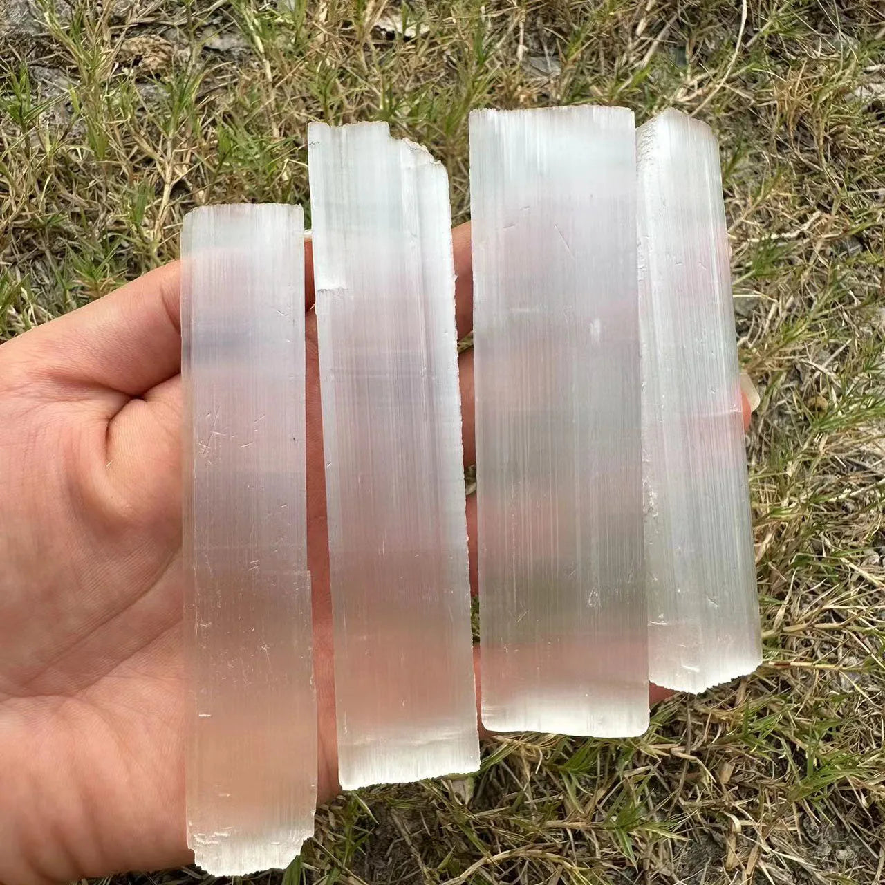 Wholesale Natural Raw Gemstone Fengshui Wand Energy Crystals Healing Reiki Stones Rough Selenite Sticks for Decoration