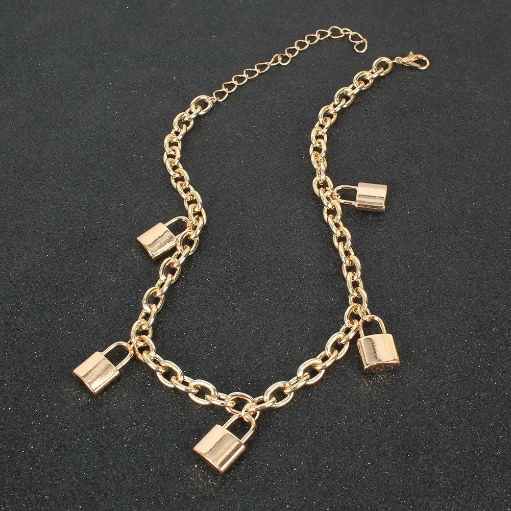 European and American Fashion Lock Pendant Gold Necklace for Women Jewelry