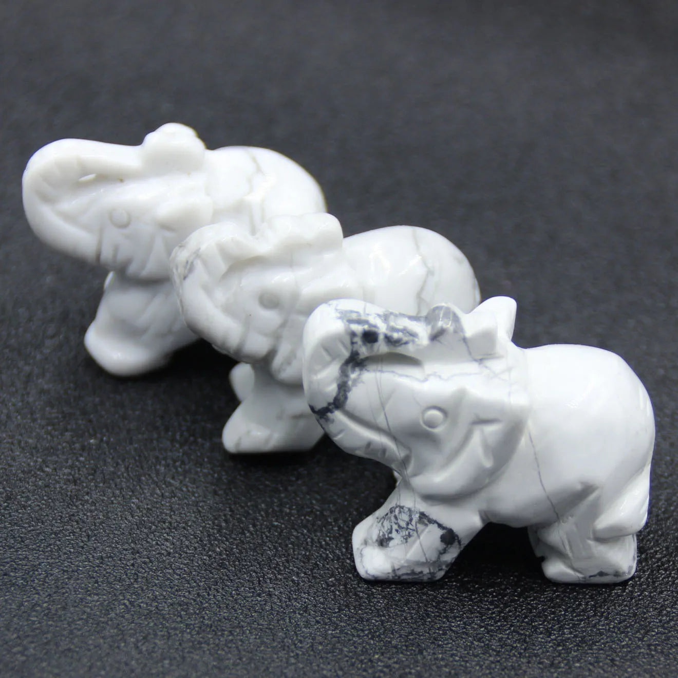 Huiying Polished hand made elephants hand carved howlite stone carving sculptures