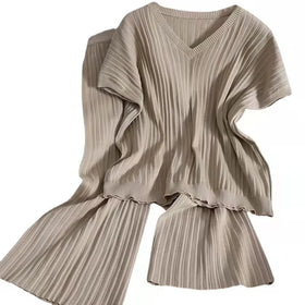 One Size Summer Pullover V-Neck Solid Top Versatile 9/4 Wide Leg Pants Women's Pleated Knit Two-piece Set