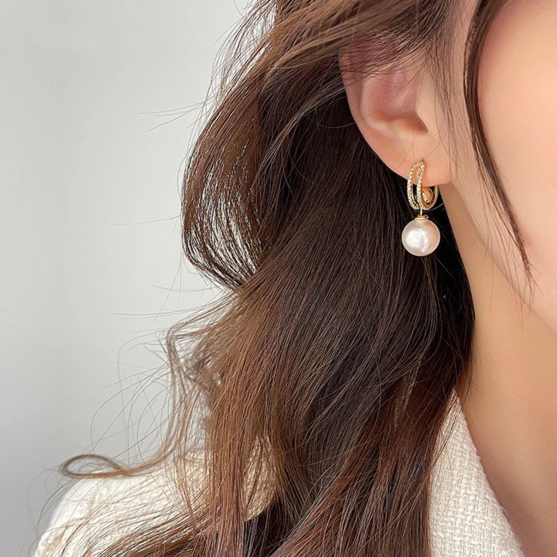 Fashion Ins Temperament Earrings Female Cool Style Design Pearl Ear Jewelry Retro Personality Exaggerated Earrings