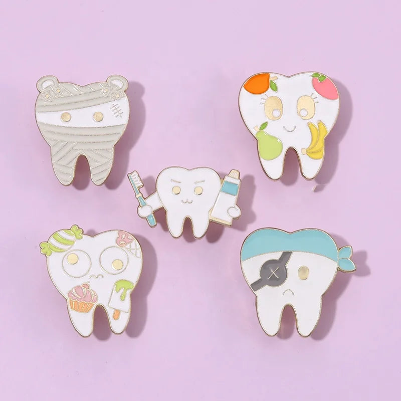 Creative Cute Smiley Face Toothbrush Enamel Pins Christmas Hat Funny White Tooth Alloy Brooch Badge Personalized Jewelry Gift