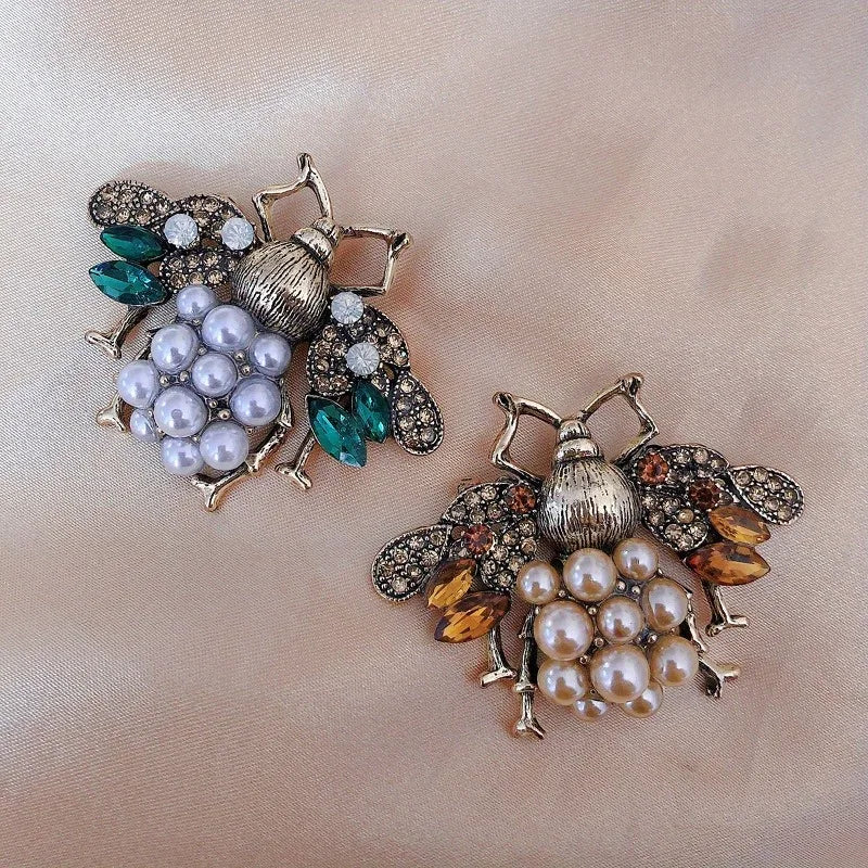 Retro Baroque Style Rhinestone Bee Brooches for Women Men Trendy Vintage Palace Crystal Insect Brooch Pins
