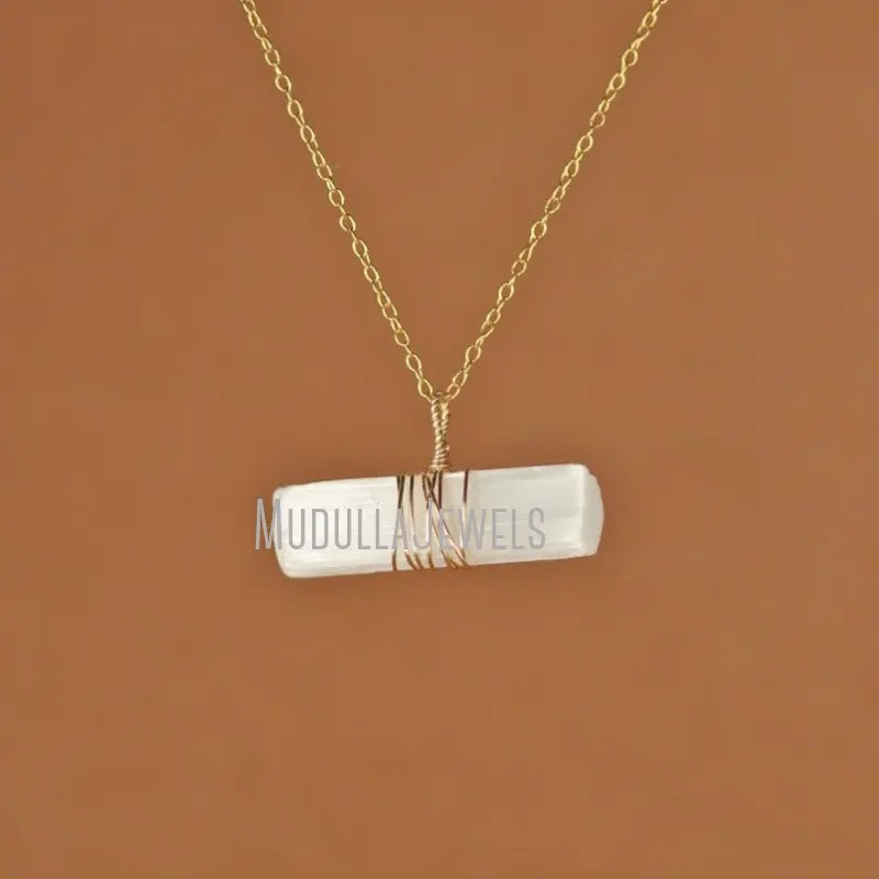 NM42466 Natural Gemstone Selenite Wire Wrapped Pendant Chain Necklace Gold Plated Simple Design Stylish Chic Jewelry Gift
