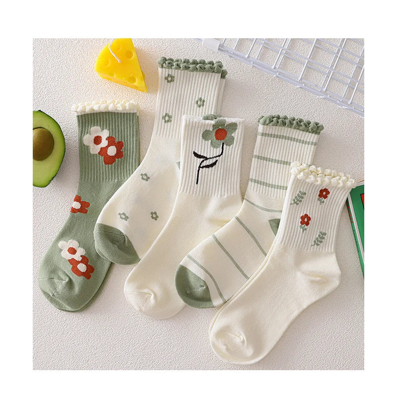 Autumn/Winter Green Lace Mori Girl Cotton Socks Cute Mid-tube Crew Length Casual Knitted Style