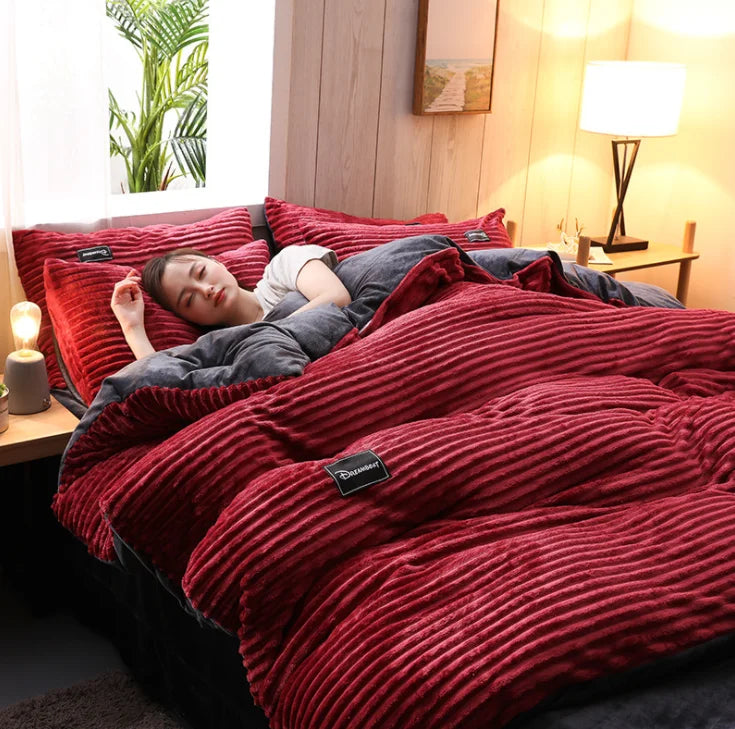 Ready to Ship Velvet Flannel Bedding Set Stripe Sheet Pillowcase Blanket Sale Bed Sheet Sets