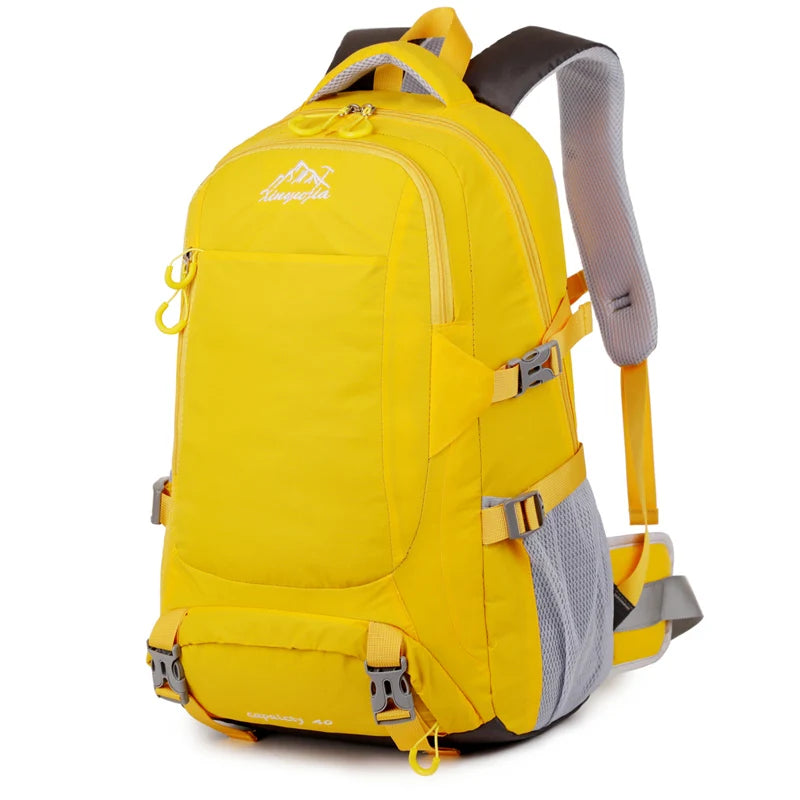 2024 Custom Logo New Fashion 40L Water Resistant Small Backpack for Men Women Lightweight Outdoor Day Pack Zipper Closure Letter