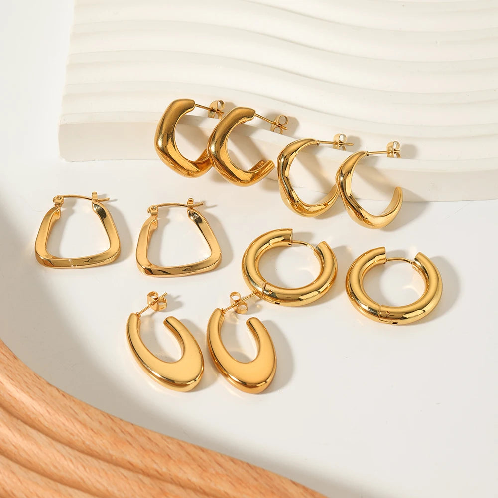 Titanium Steel 316L Simple Waterproof Fashion Jewelry High Polished Surface CC Hollow Hoop Earrings for Women